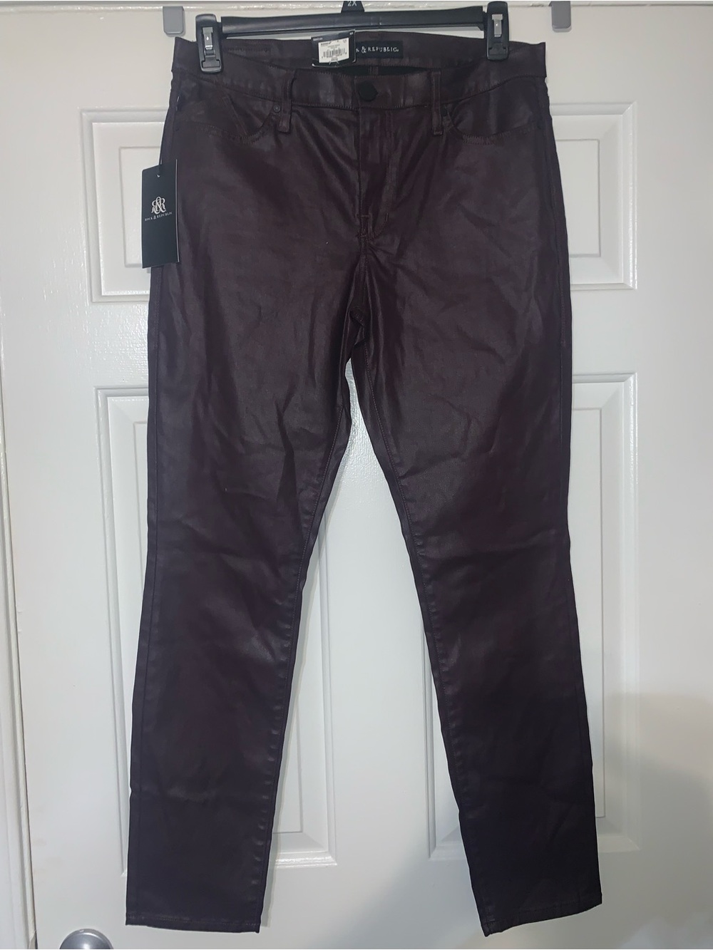 Rock & Republic Mid Rise Skinny ( Size 14M) NEW W/Tags  plum